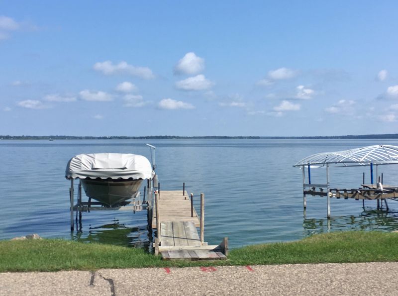 1230 Lake St E, Osakis, MN 56360