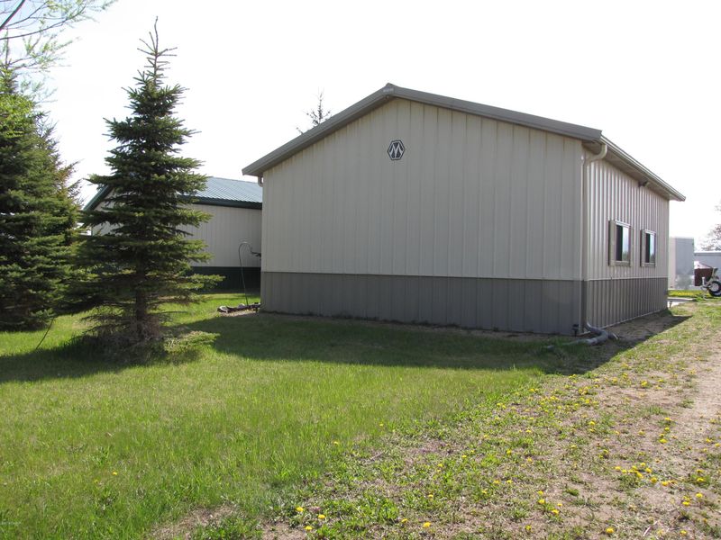 4000 Fahlun Ln NE, Nelson, MN 56355