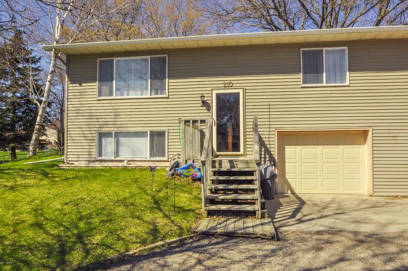 210 - 212 Runestone Pl, Alexandria, MN 56308