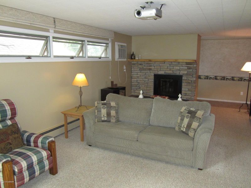 410 7th Ave E, Alexandria, MN 56308