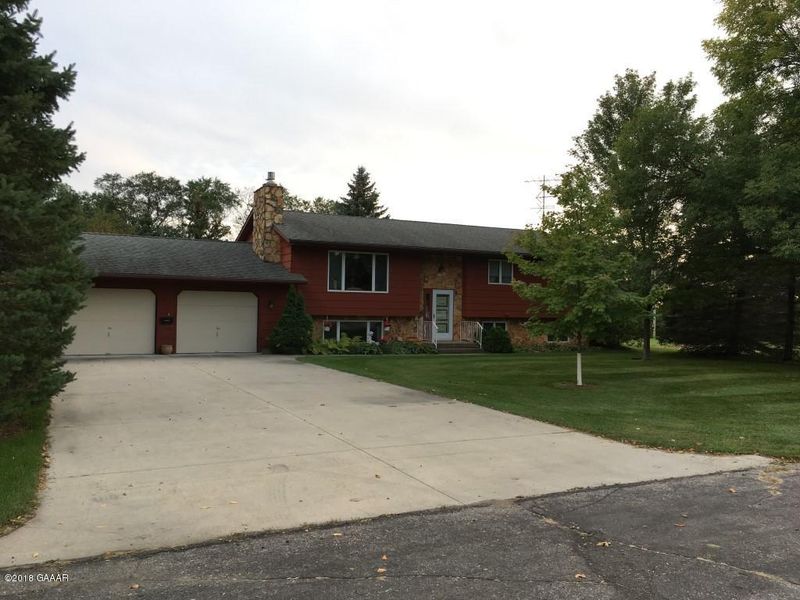 612 17th Ave W, Alexandria, MN 56308