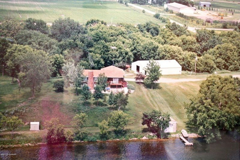 22001 Gable Dr, Osakis, MN 56360