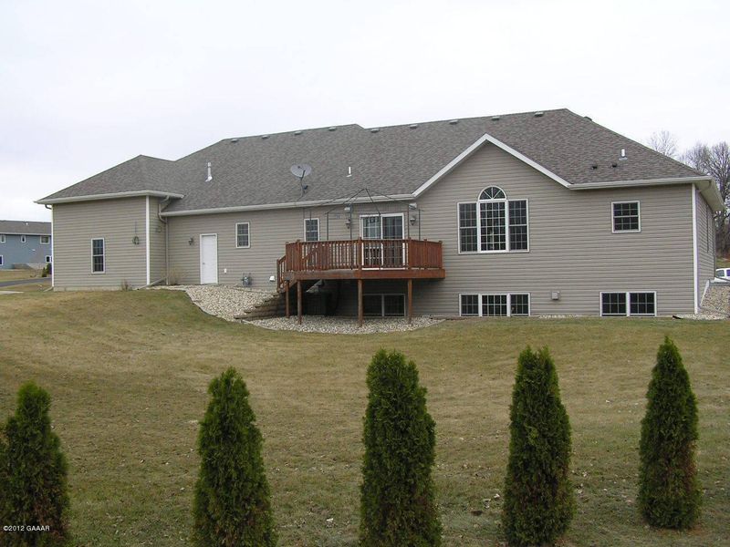 30 Bluegrass Dr NW, Alexandria, MN 56308
