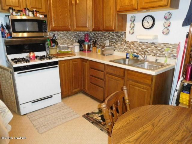 18 9th Ave Ne, Elbow Lake, MN 56531