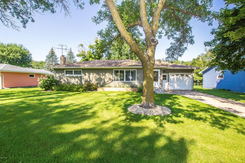 1606 Ash St, Alexandria, MN 56308