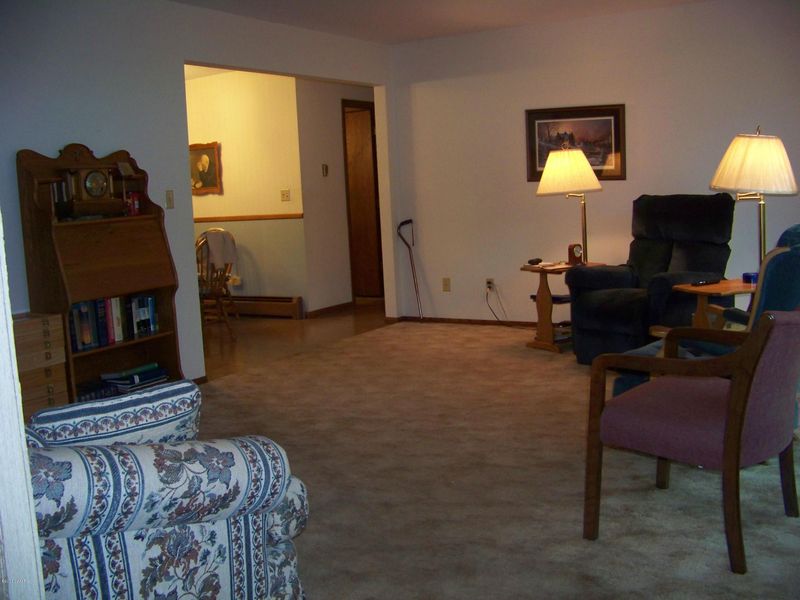 1012 S Darling Dr NW, Alexandria, MN 56308