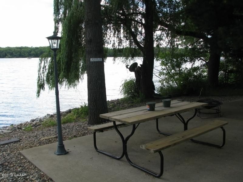 13411 Falcon Dr, Osakis, MN 56360