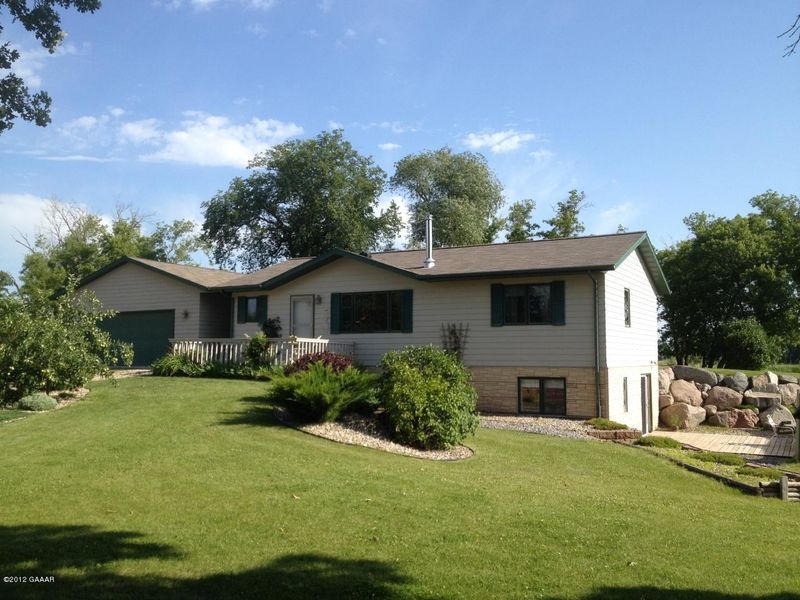6120 Kitzke Rd Se, Alexandria, MN 56308