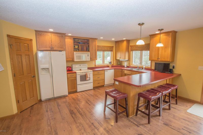 2500 Wild Flower Way S E, Alexandria, MN 56308