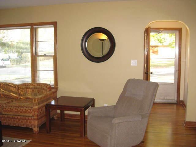 220 6th Avenue Se, Glenwood, MN 56334