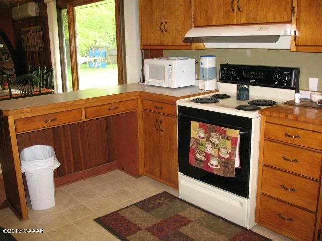 110 10th Ave Se, Elbow Lake, MN 56531