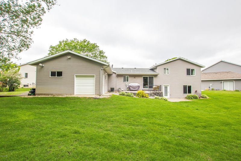 1507 Mcauliffe Pl NW, Alexandria, MN 56308