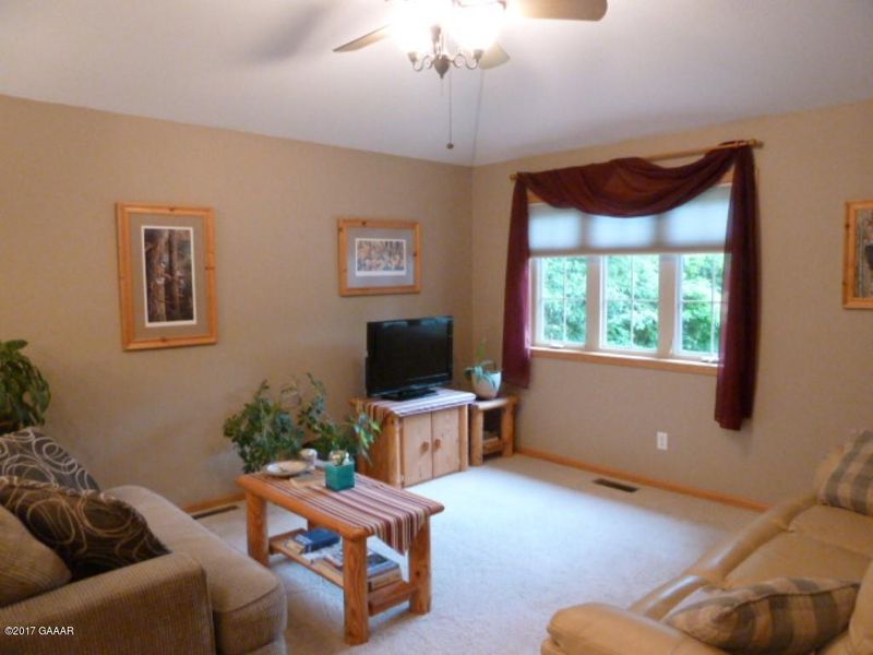 265 Bluffs Rd NW, Alexandria, MN 56308