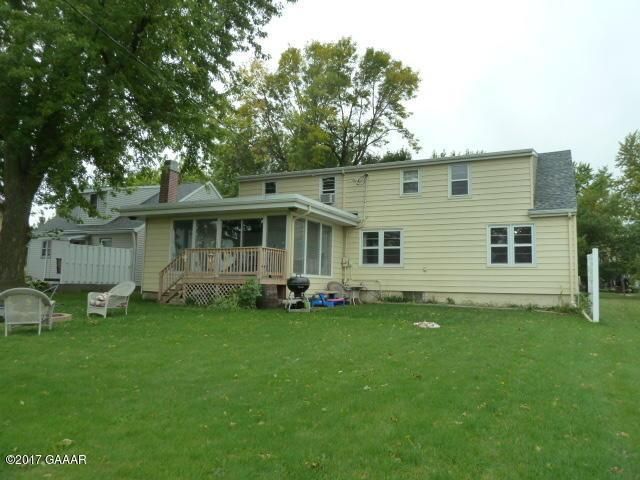 228 Drury Ave, Lowry, MN 56349