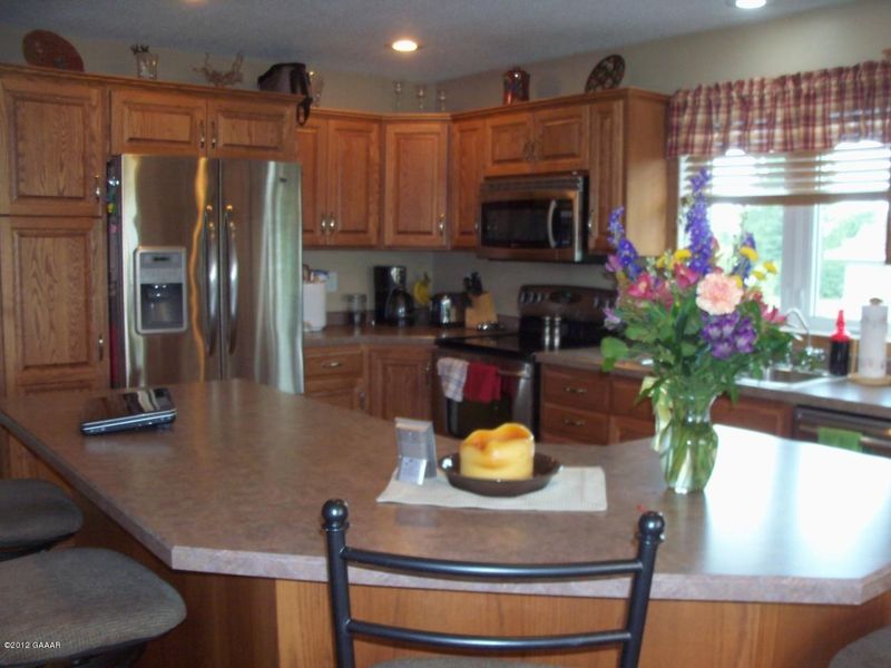2583 E Lake Victoria Rd SE, Alexandria, MN 56308