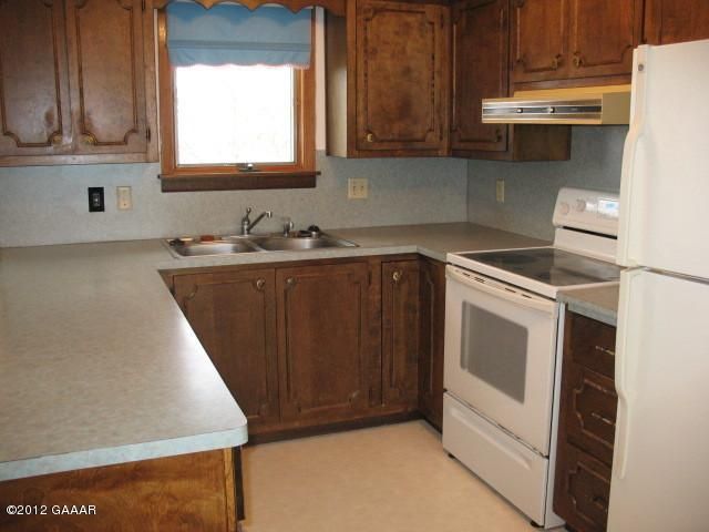 123 Nelson St N, Evansville, MN 56326