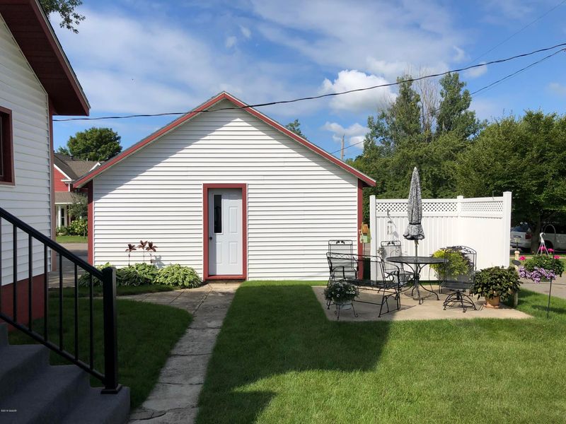220 Cherry St, Bertha, MN 56437