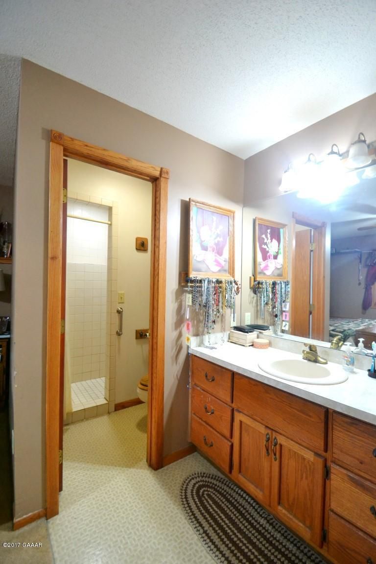 1083 County Rd 5 NE, Alexandria, MN 56308
