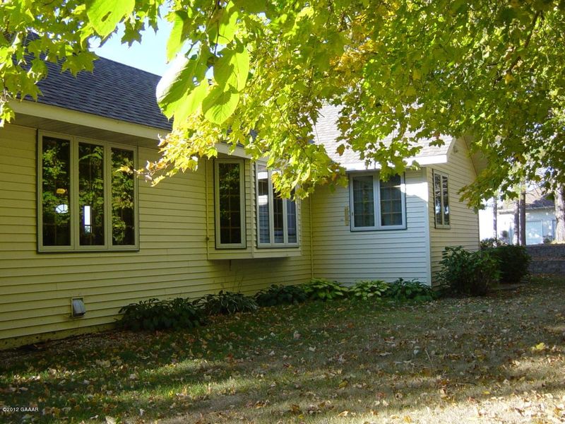 3225 Sundance Cir NW, Alexandria, MN 56308