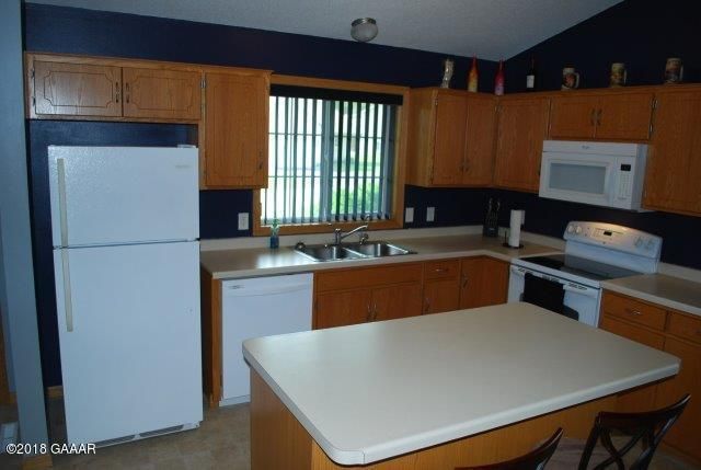 1324 Natures Trl, Alexandria, MN 56308