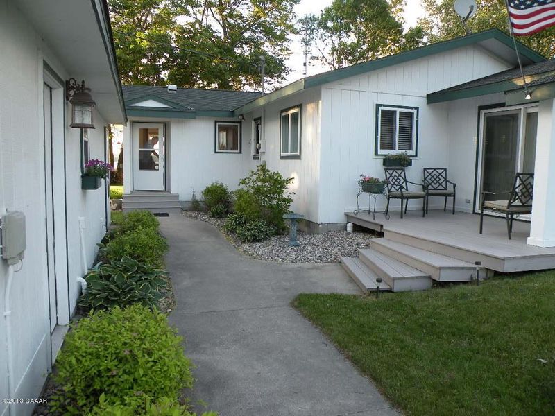 8224 E Lake Carlos Dr NE, Carlos, MN 56319