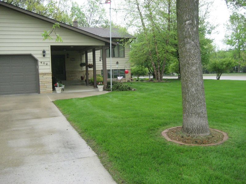 402 Quincy St NE, Alexandria, MN 56308