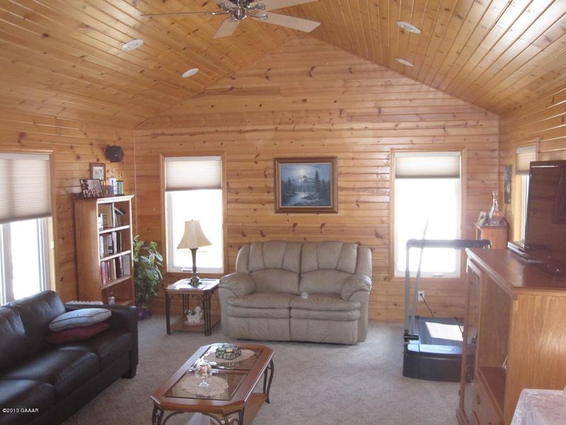 1065 Getty St S, Sauk Centre, MN 56378