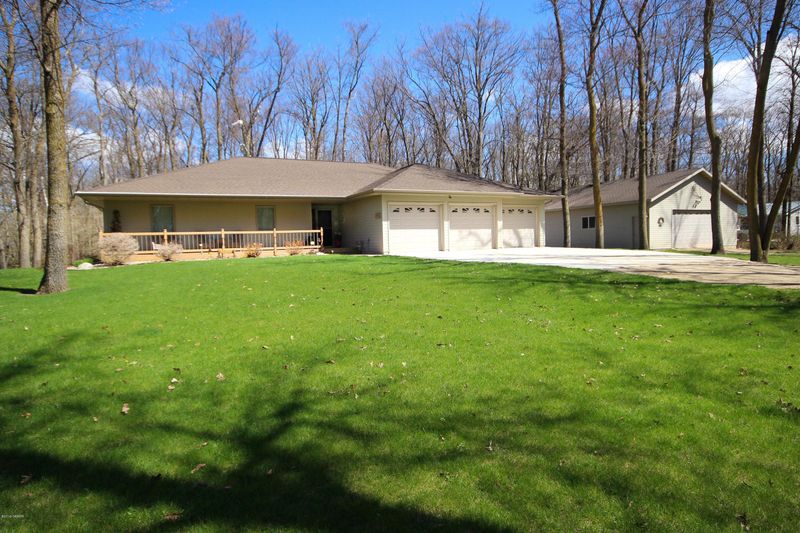971 Carlos Timbers Dr NE, Alexandria, MN 56308