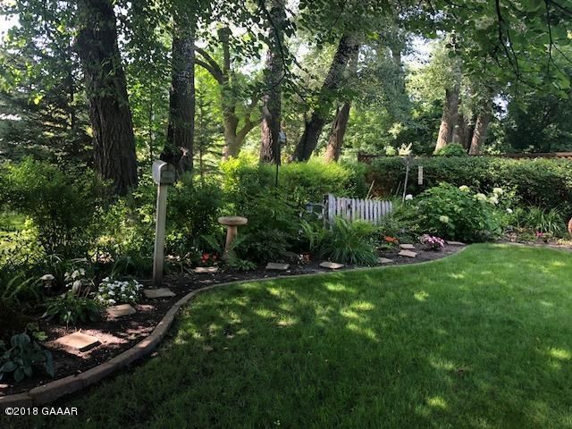 402 West 9th St, Morris, MN 56267
