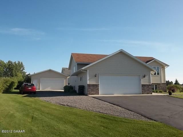 2550 Shadow Ln SE, Alexandria, MN 56308