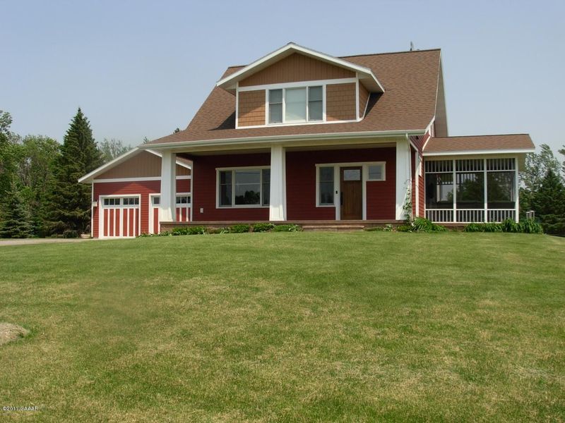 38573 110th St, Kensington, MN 56343