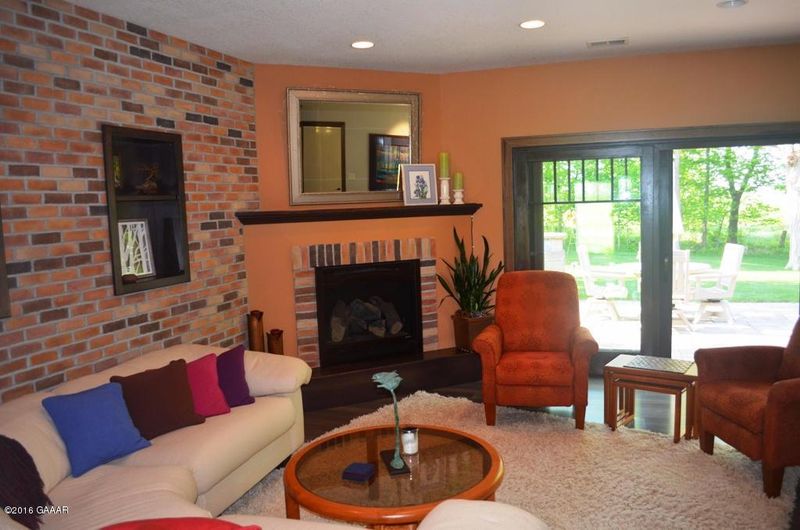 4487 Donway Dr NE, Alexandria, MN 56308