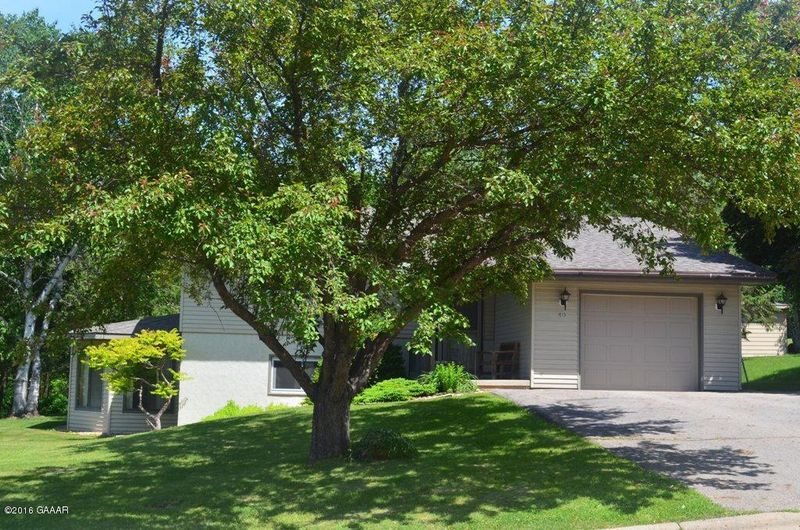 613 2nd Ave NE, Glenwood, MN 56334
