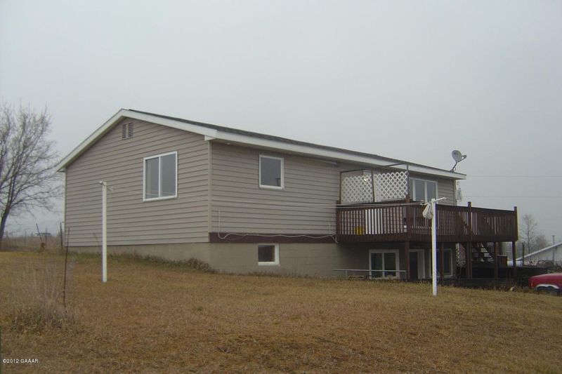 306 Pleasant Ave W, Clitherall, MN 56524