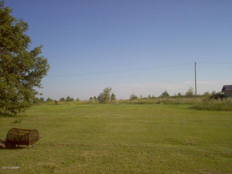 306 Pleasant Ave W, Clitherall, MN 56524