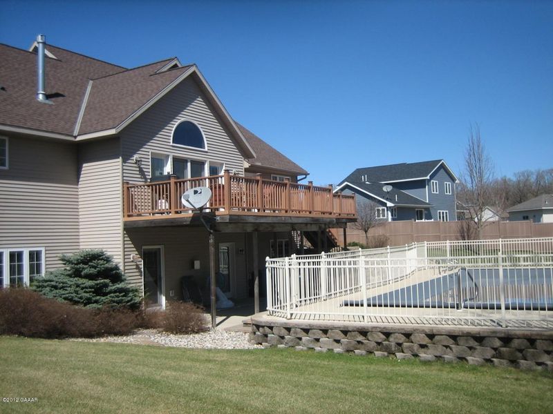 2029 Whispering Oaks Dr NE, Alexandria, MN 56308