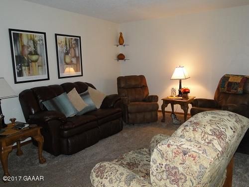 107 E Ridgeview Dr, Starbuck, MN 56381