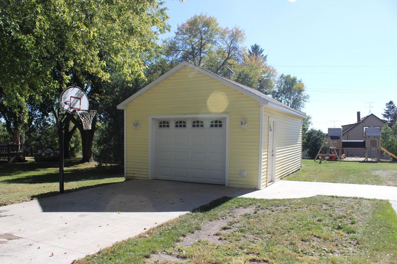 435 State St, Evansville, MN 56326