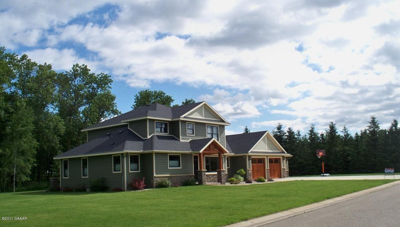 765 Apache Ln SE, Alexandria, MN 56308