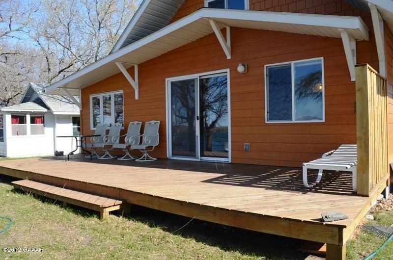 28322 S Shore Dr, Starbuck, MN 56381