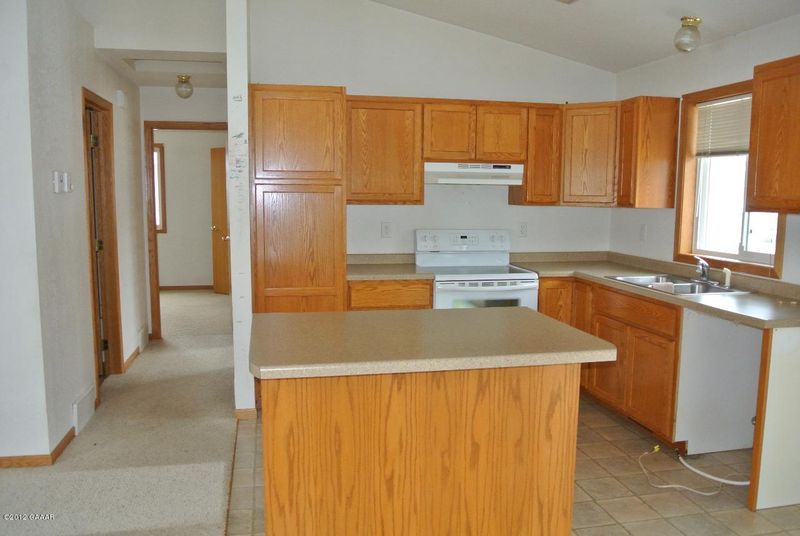103 4th St N, Hoffman, MN 56339