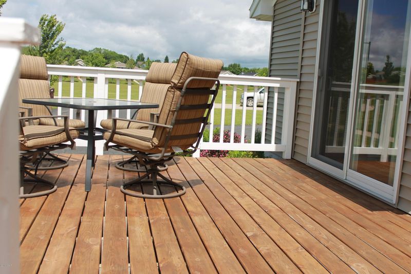 1618 Jasmine Dr NW, Alexandria, MN 56308
