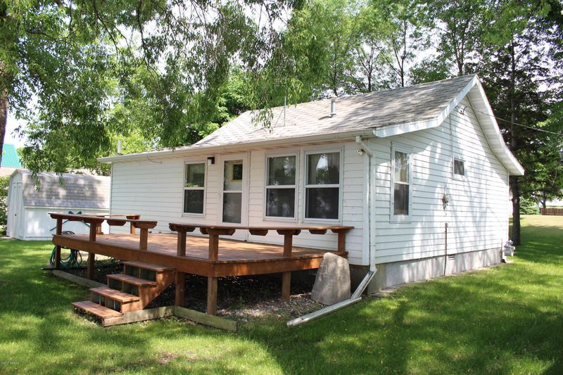 2421 Lake St E, Osakis, MN 56360
