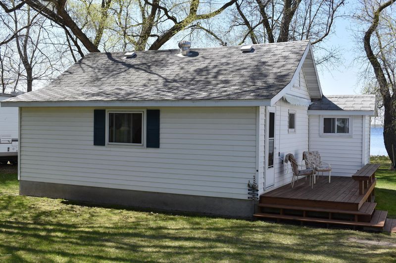 2421 Lake St E, Osakis, MN 56360