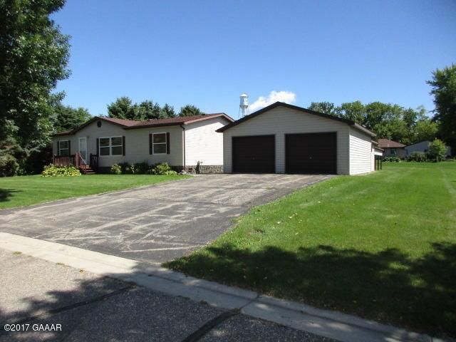 130 Poplar Ave, Lowry, MN 56349