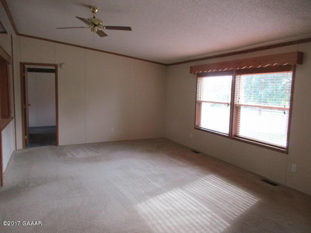130 Poplar Ave, Lowry, MN 56349