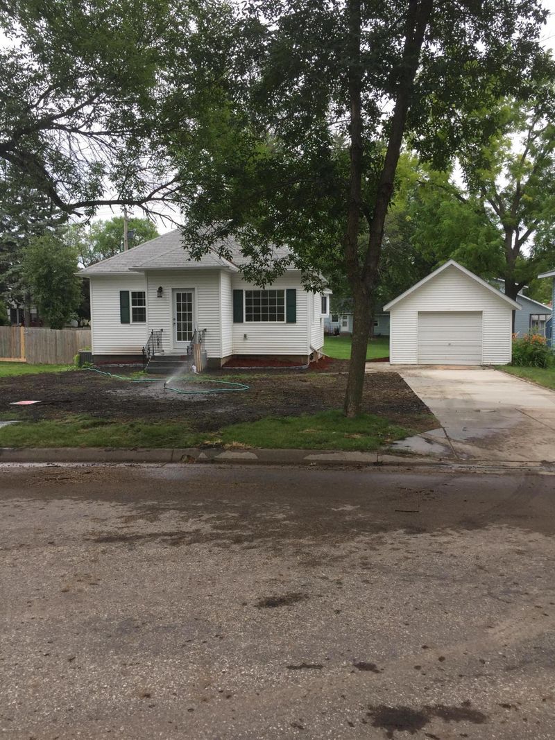 217 7th Ave, Elbow Lake, MN 56531