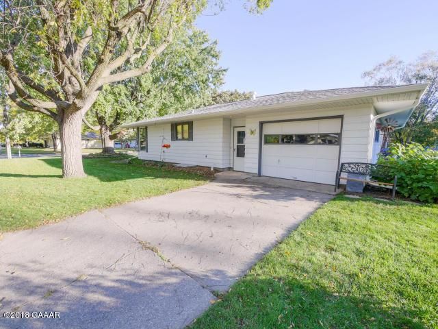 1102 Lake St, Alexandria, MN 56308