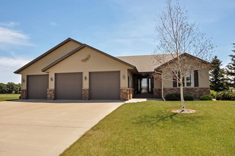 903 Curt Felt Rd, Alexandria, MN 56308
