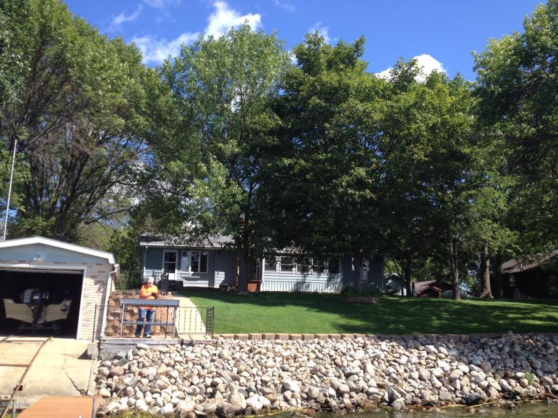 19041 Eastwood Dr, Osakis, MN 56360